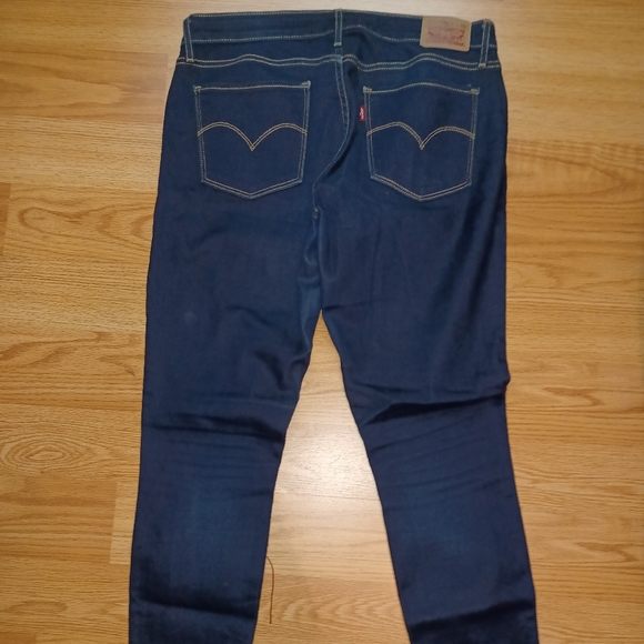 Blue Skinny Levi's - Picture 3 of 5